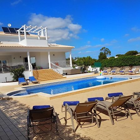Sunset Villa By Laranjal Rentals Olhos de Água Kültér fotó