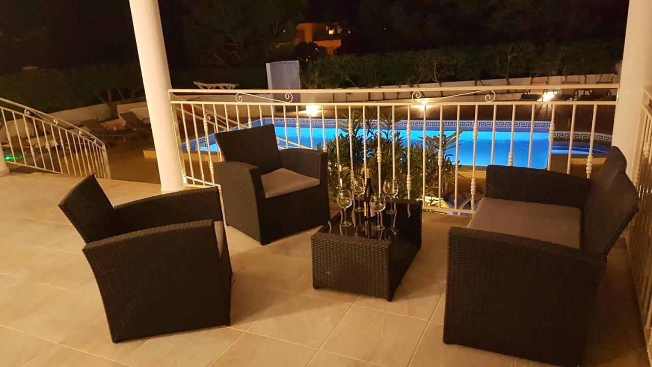 Sunset Villa By Laranjal Rentals Olhos de Água Kültér fotó
