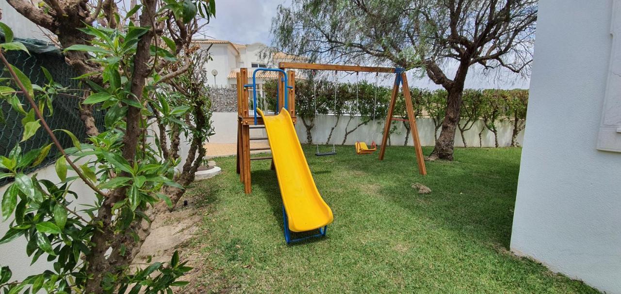 Sunset Villa By Laranjal Rentals Olhos de Água Kültér fotó
