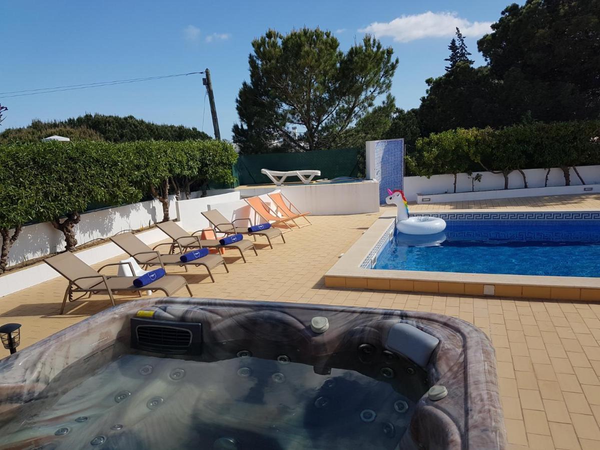 Sunset Villa By Laranjal Rentals Olhos de Água Kültér fotó