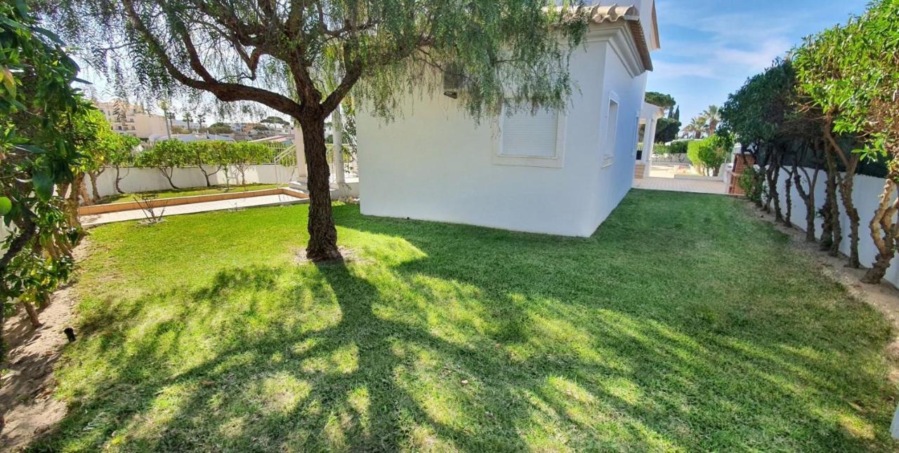 Sunset Villa By Laranjal Rentals Olhos de Água Kültér fotó