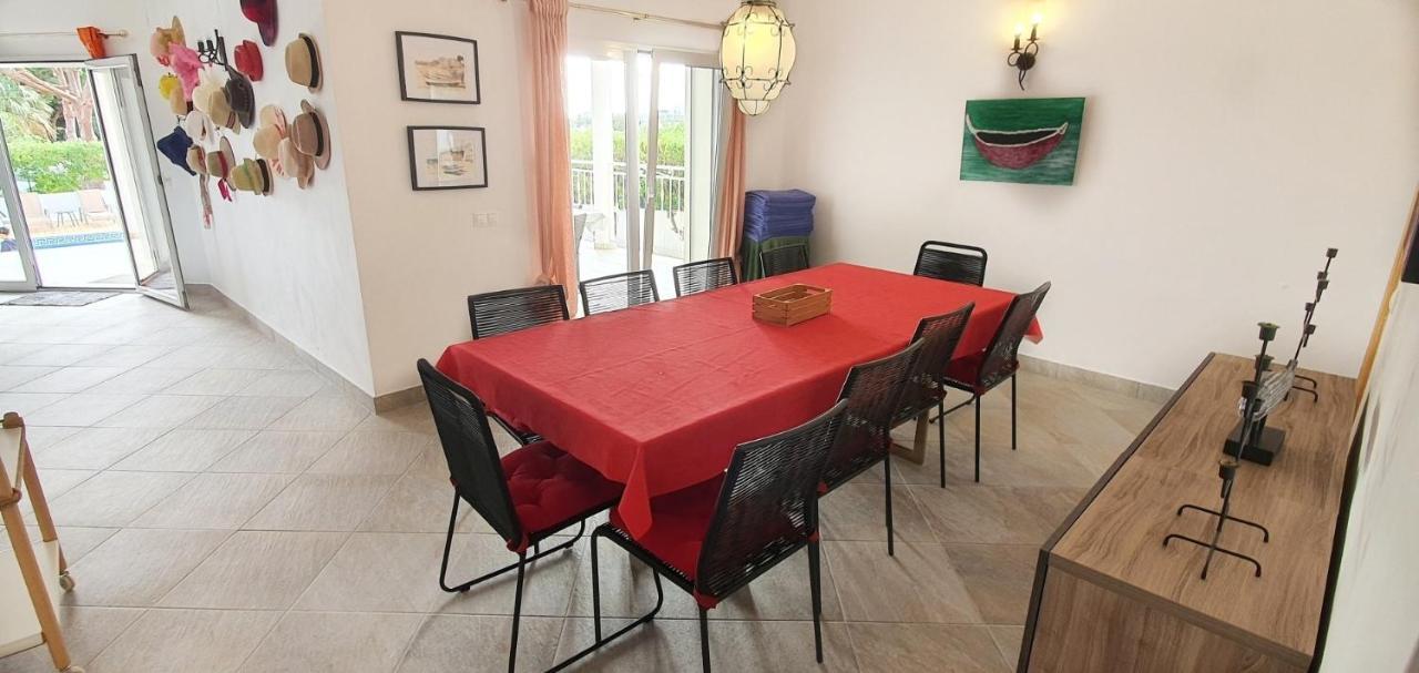 Sunset Villa By Laranjal Rentals Olhos de Água Kültér fotó