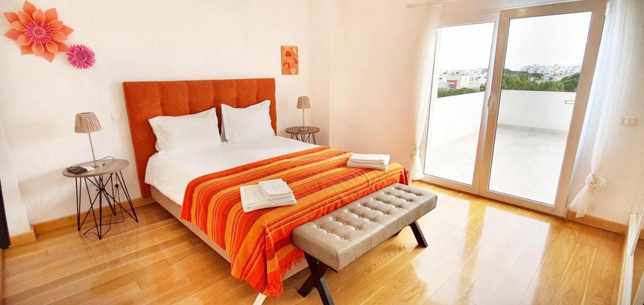 Sunset Villa By Laranjal Rentals Olhos de Água Kültér fotó