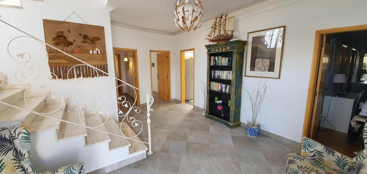 Sunset Villa By Laranjal Rentals Olhos de Água Kültér fotó